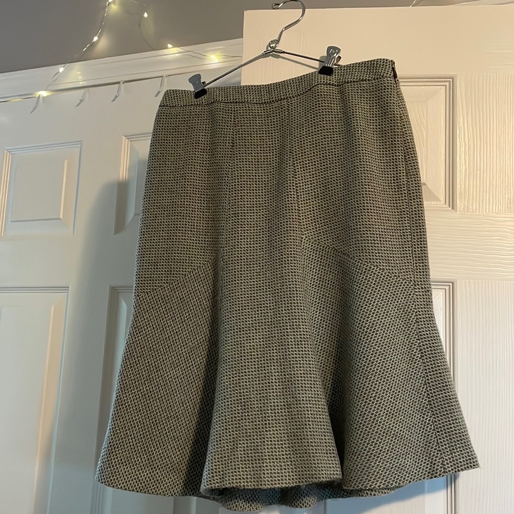 Wool skirt